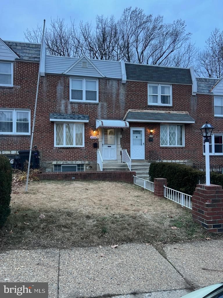 6168 Newtown Avenue photo 1