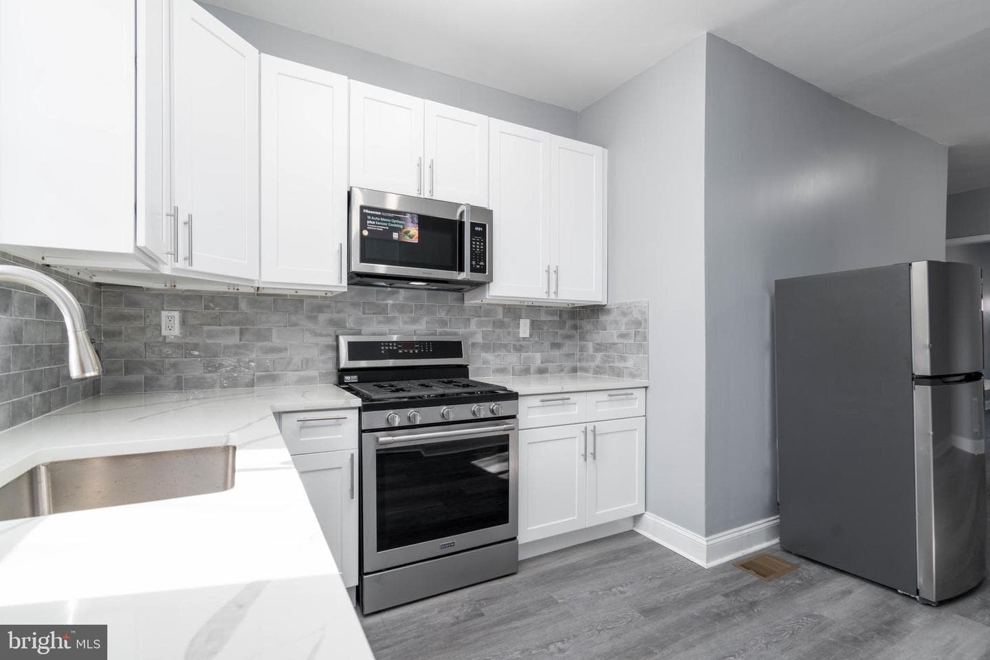 4938 Brown Street photo 19