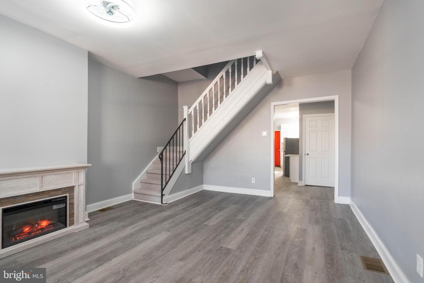 4938 Brown Street photo 9