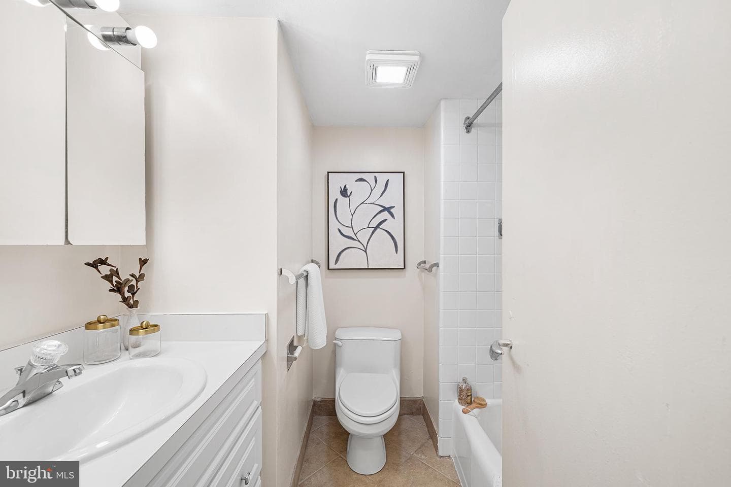 604 S Washington Sq # 2606 photo 24