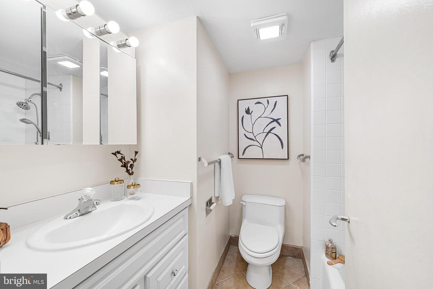 604 S Washington Sq # 2606 photo 25