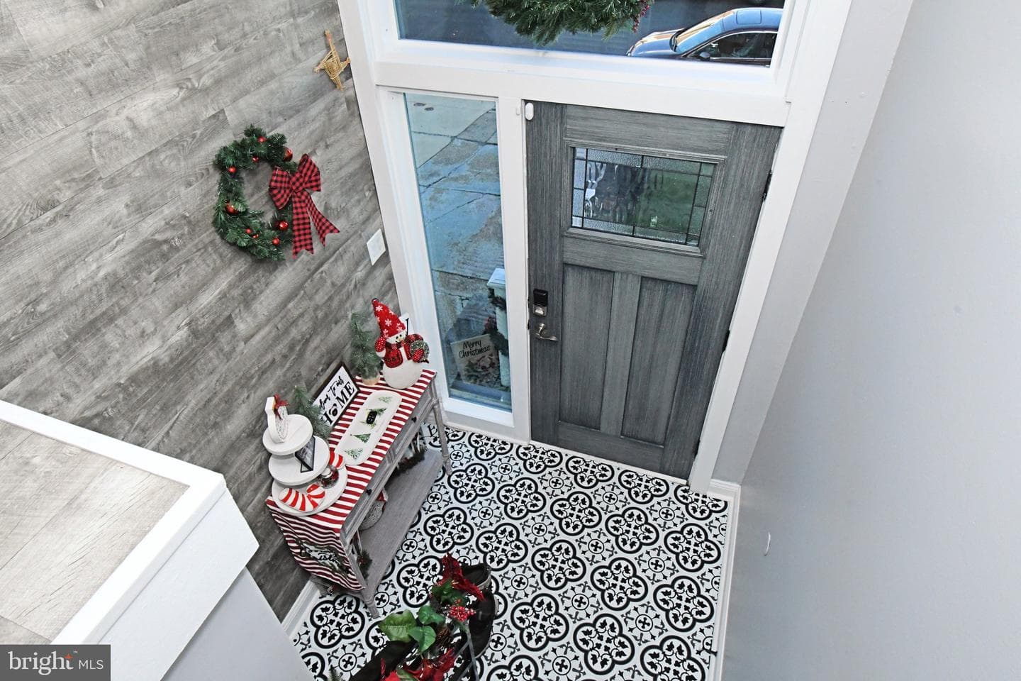 3568 Gloucester Lane photo 5