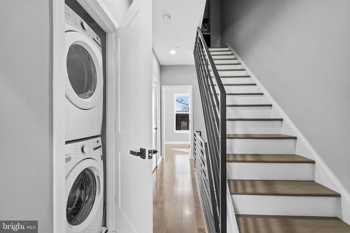 516 Pierce Street photo 32