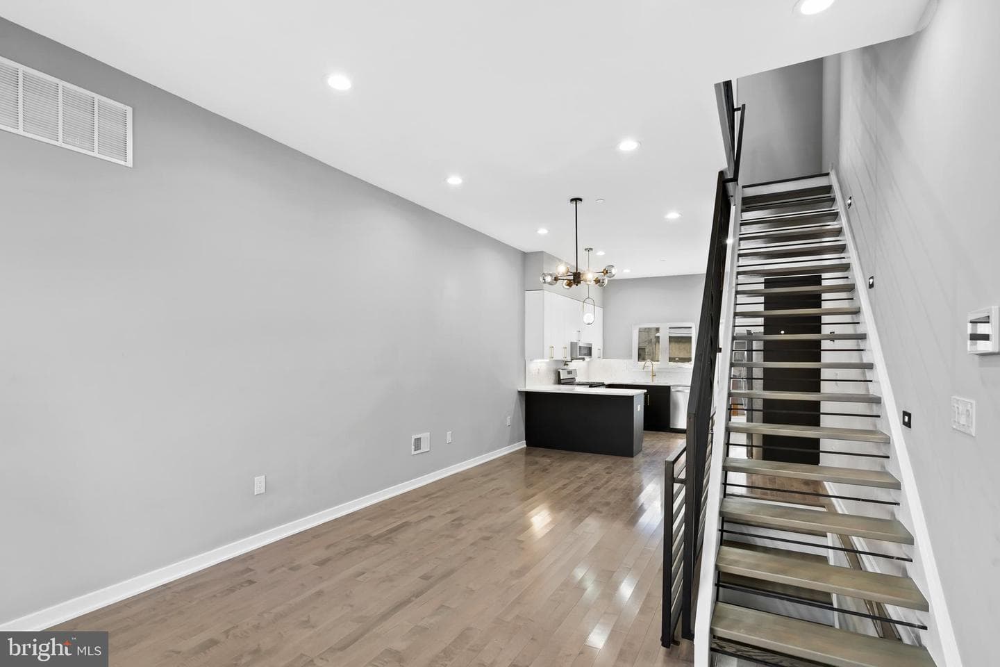 516 Pierce Street photo 4