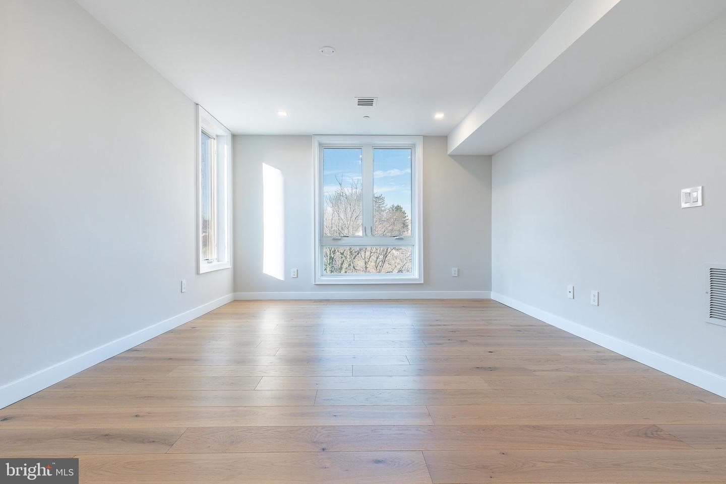 252 Gate Street photo 43