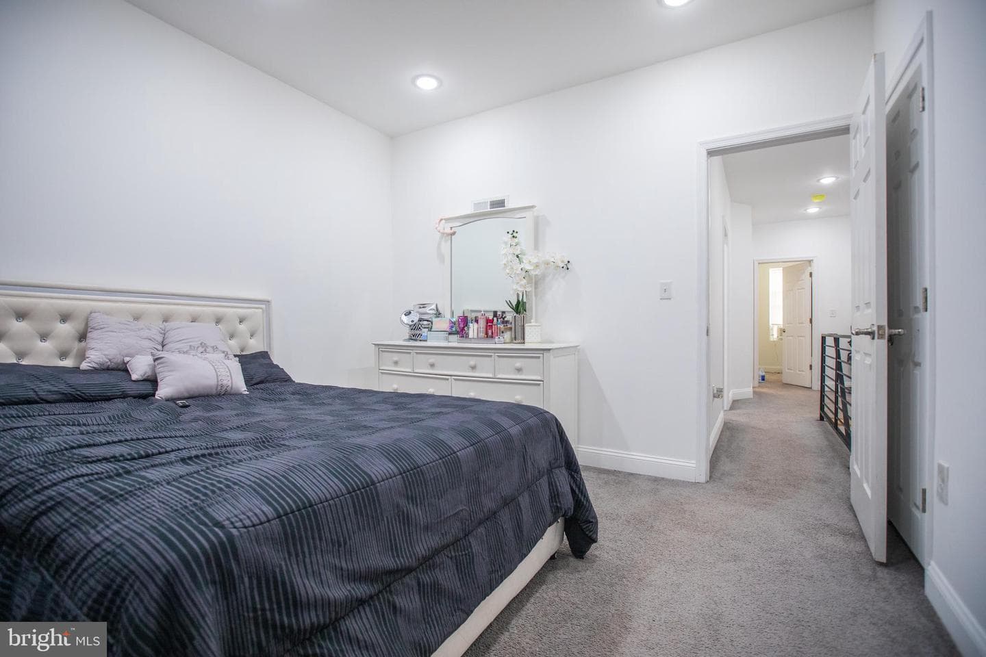 1424 S Vogdes Street photo 23