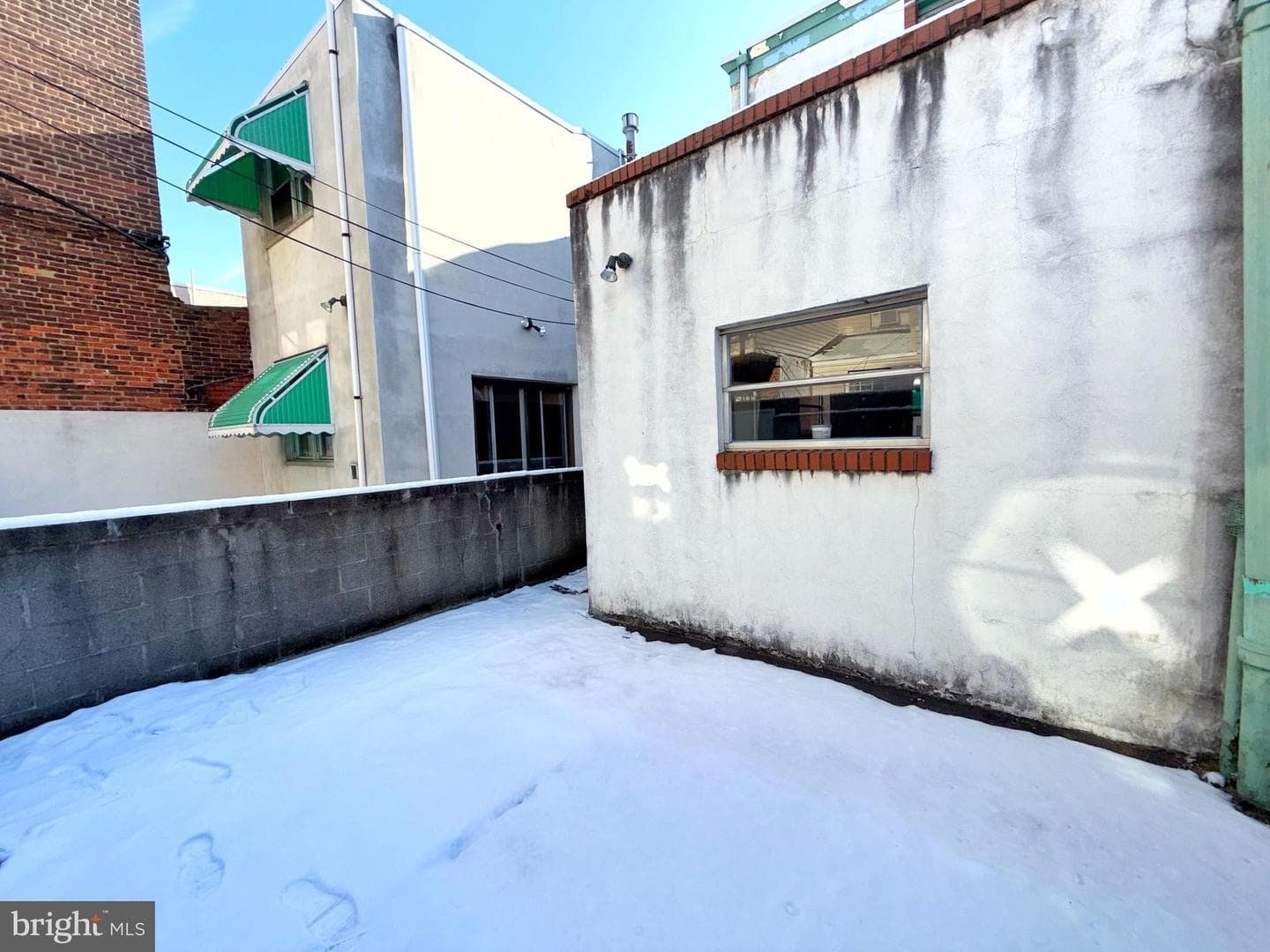 1031 Morris Street photo 24