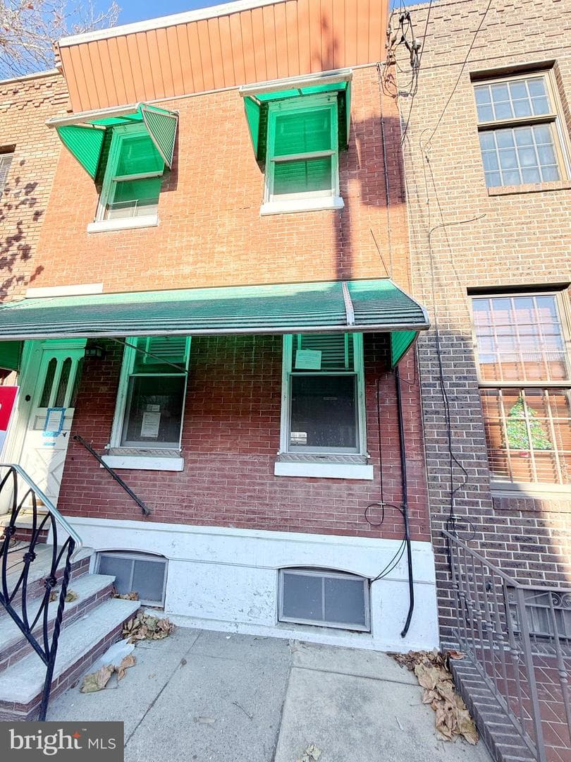 1031 Morris Street photo 6