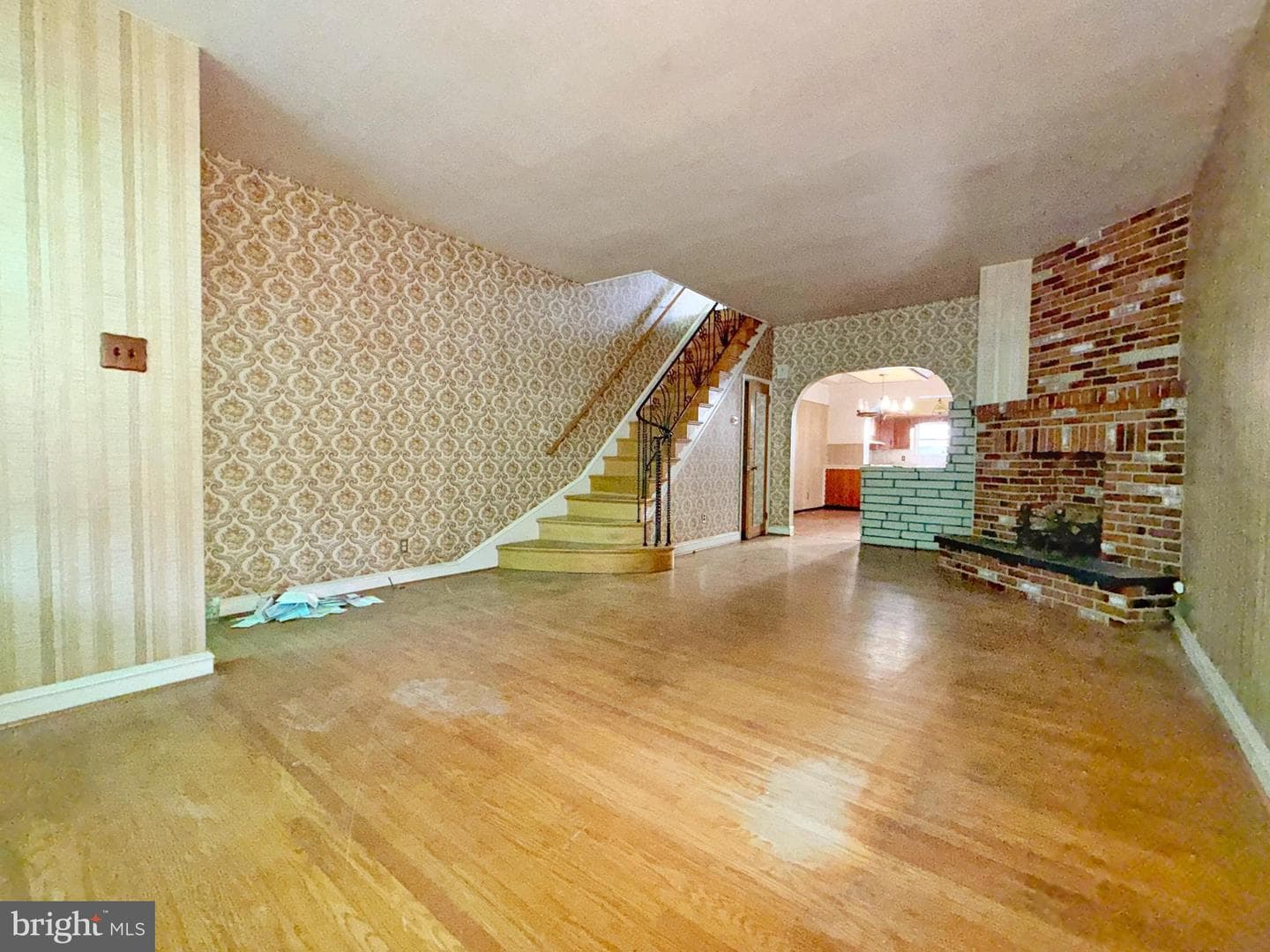 1031 Morris Street photo 9