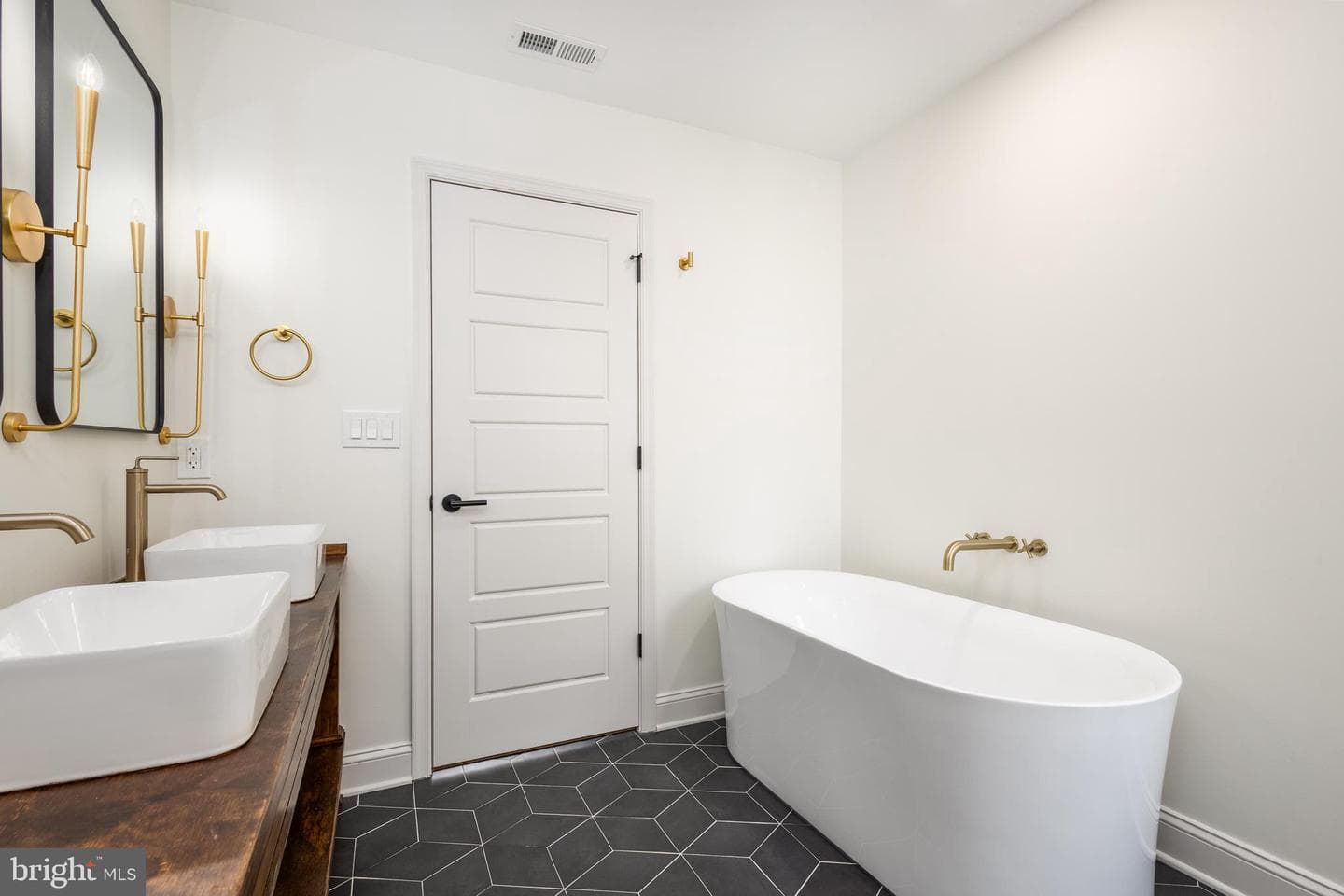 1231 S Markoe Street photo 10