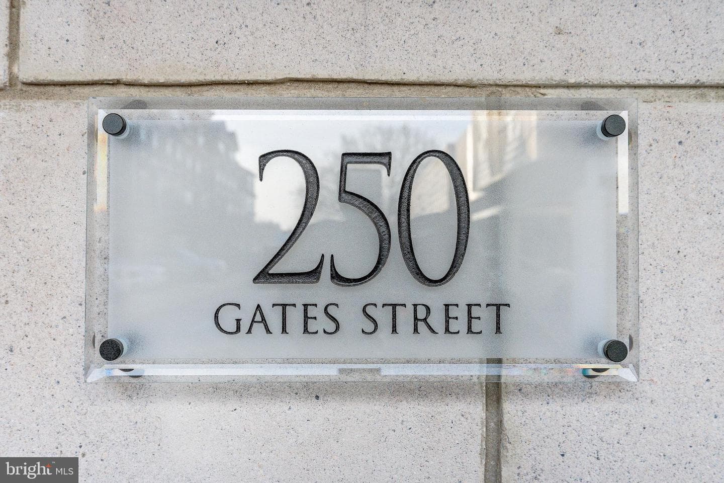 250 Gate Street photo 4