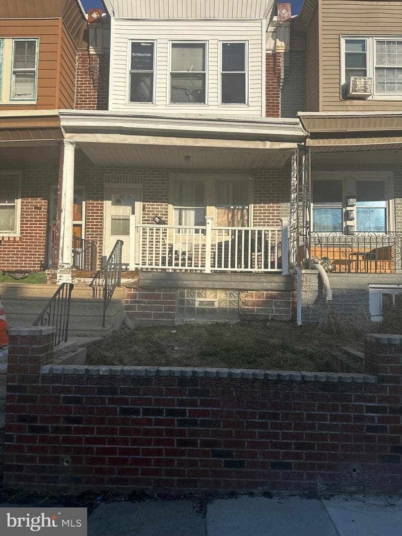 5037 N 8th Street photo 1