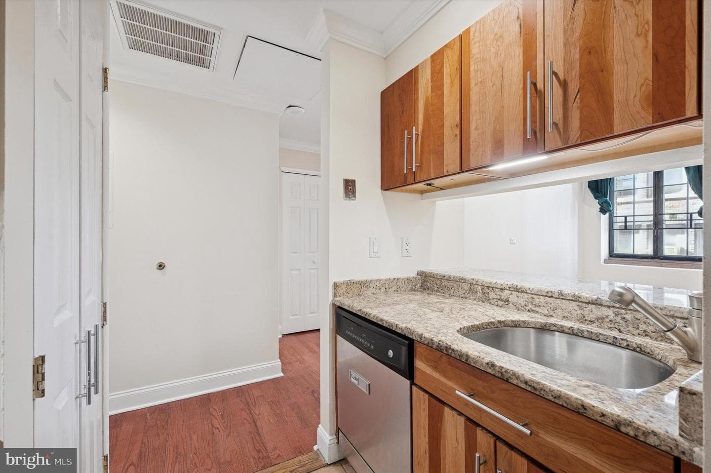1601 Spring Garden Street #205 photo 4