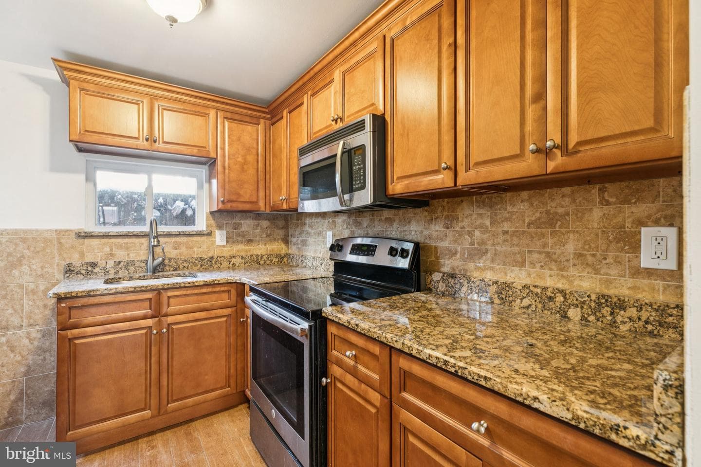 2430 Tulip Street photo 11