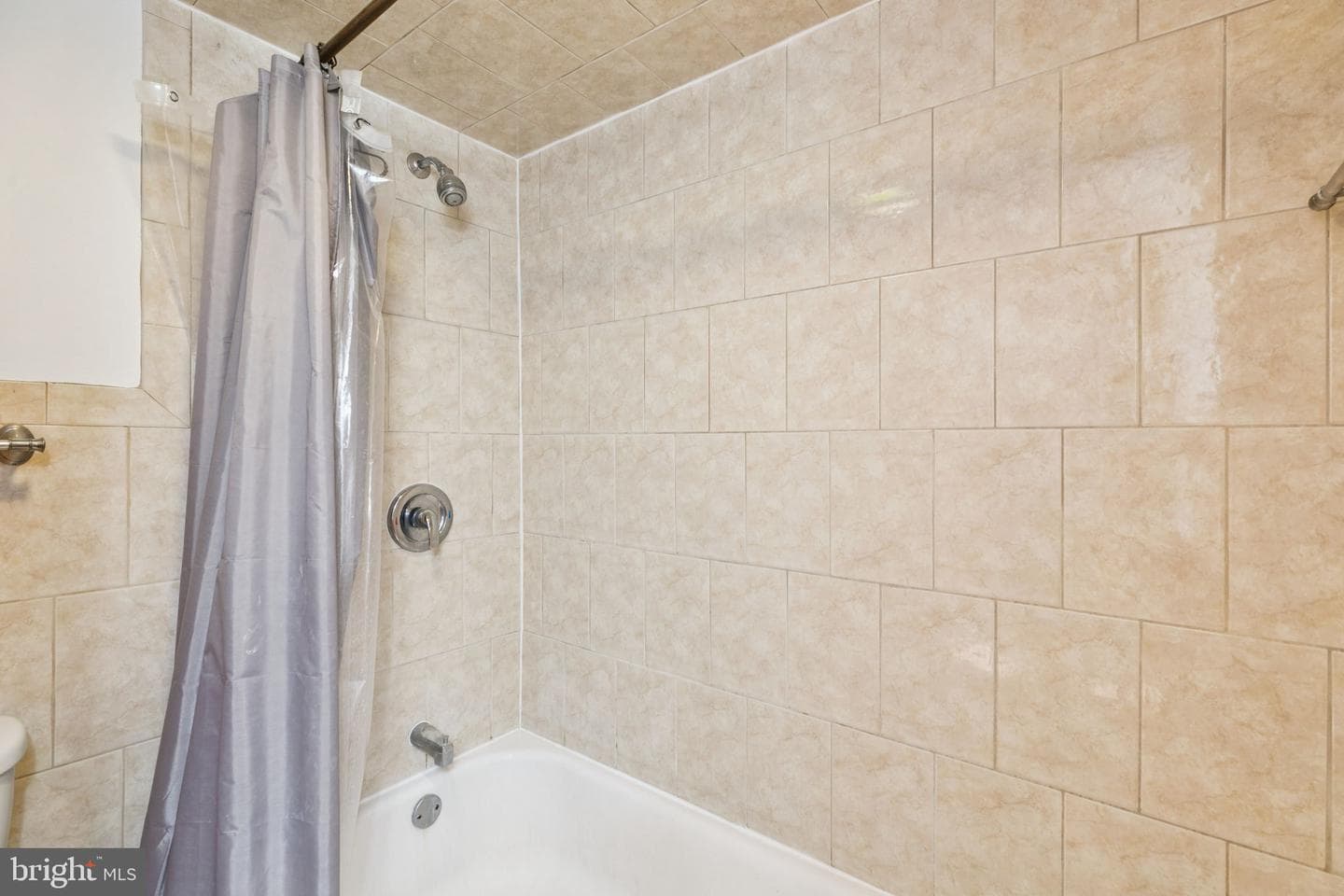 2430 Tulip Street photo 18