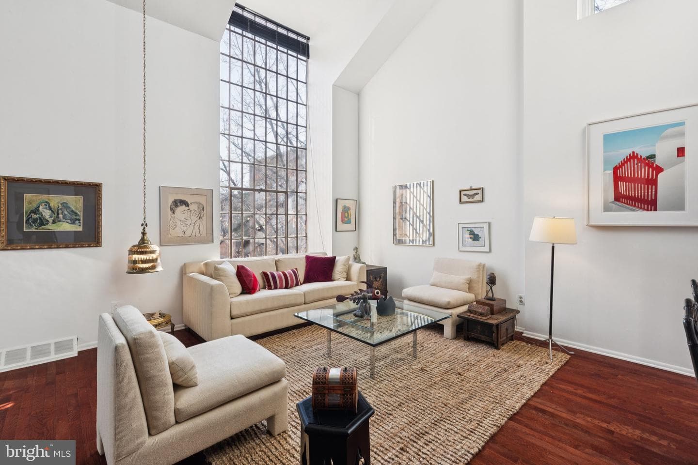 36 Saint James Court photo 1