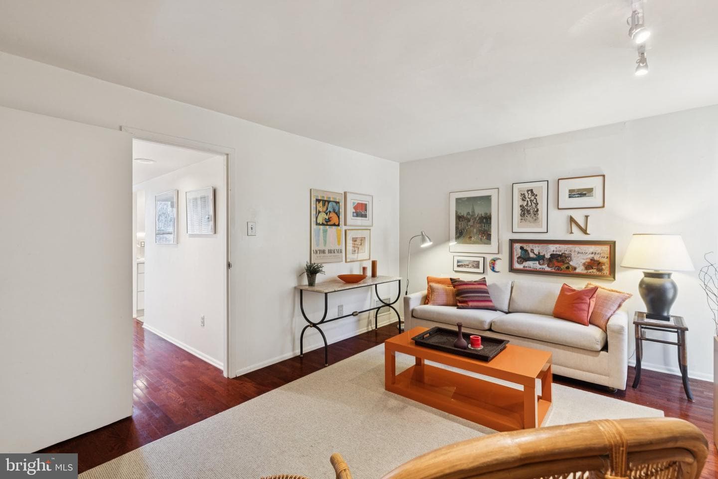 36 Saint James Court photo 12