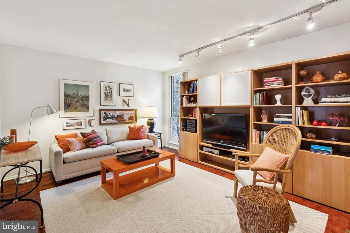 36 Saint James Court photo 13