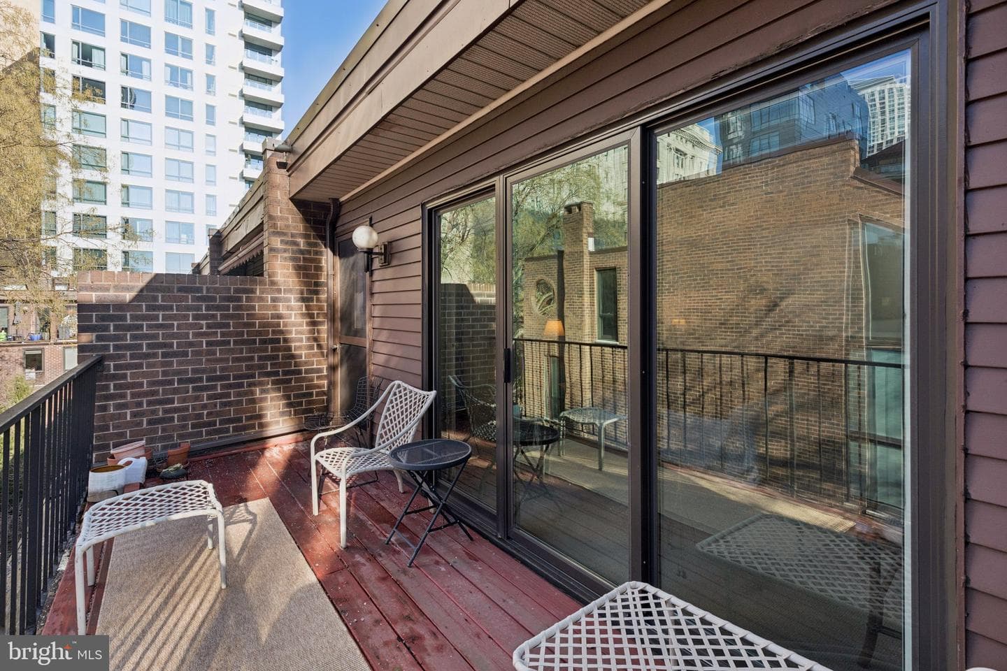36 Saint James Court photo 20