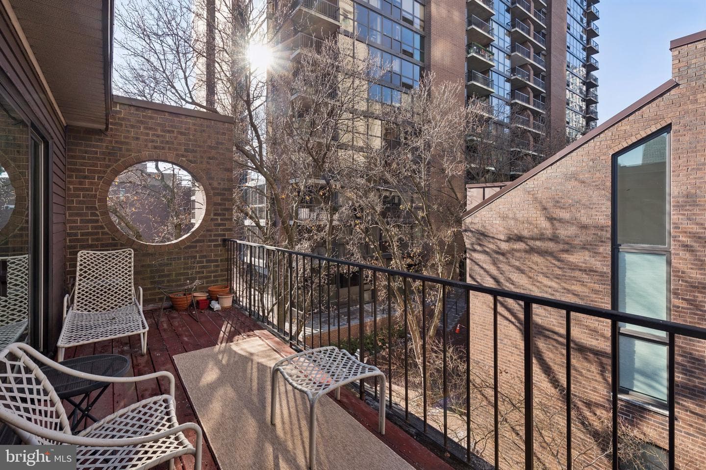 36 Saint James Court photo 21