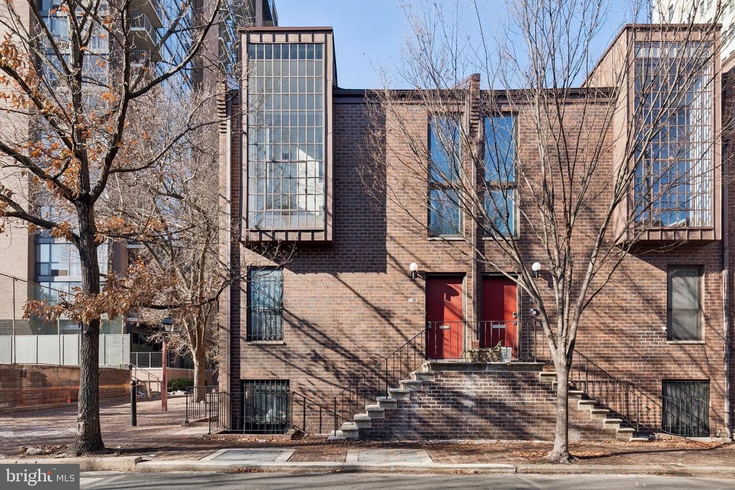 36 Saint James Court photo 28