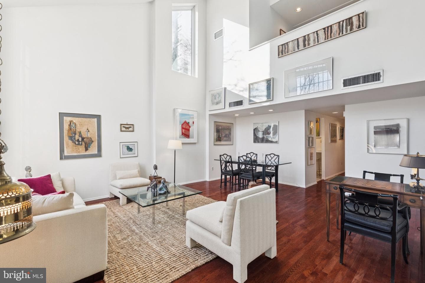 36 Saint James Court photo 3