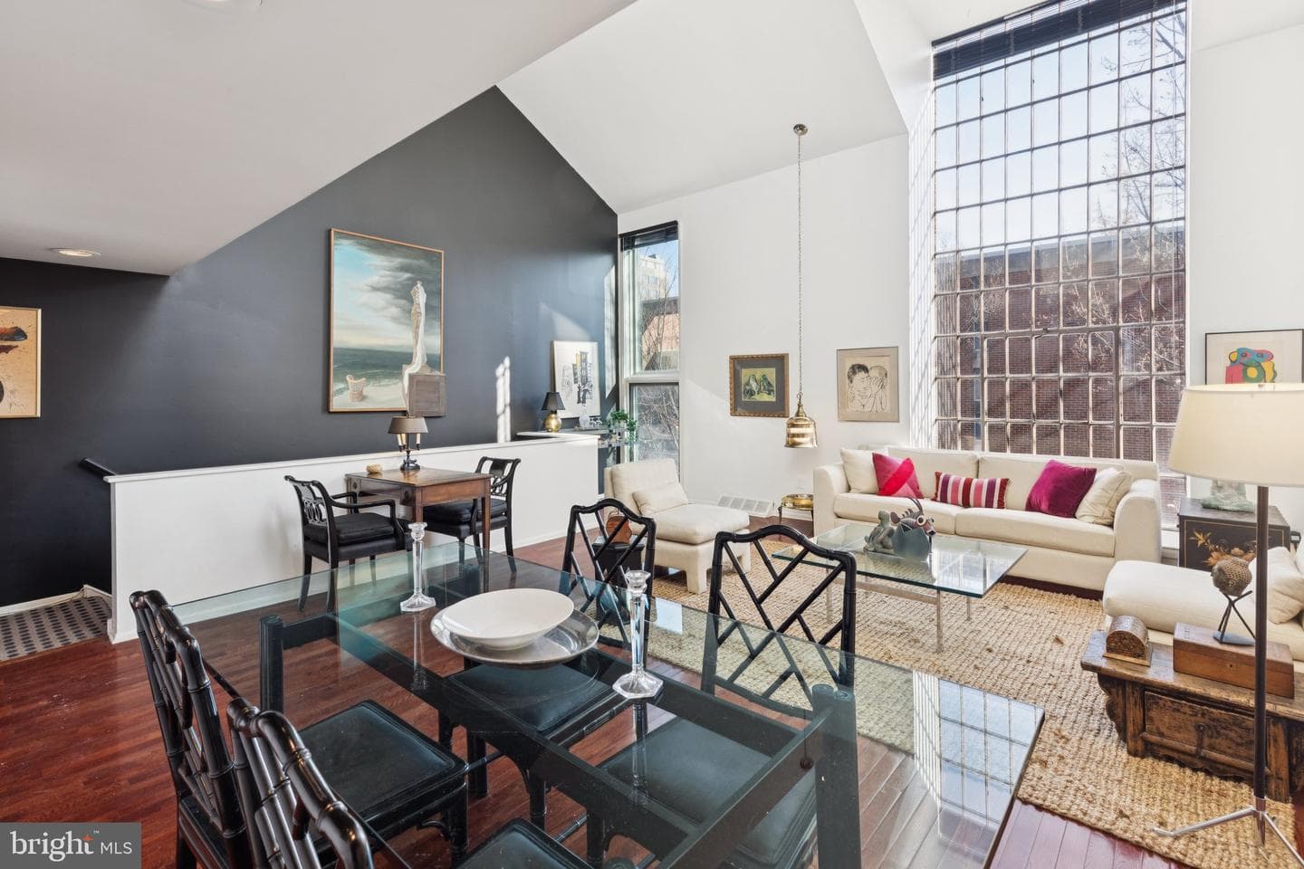 36 Saint James Court photo 5