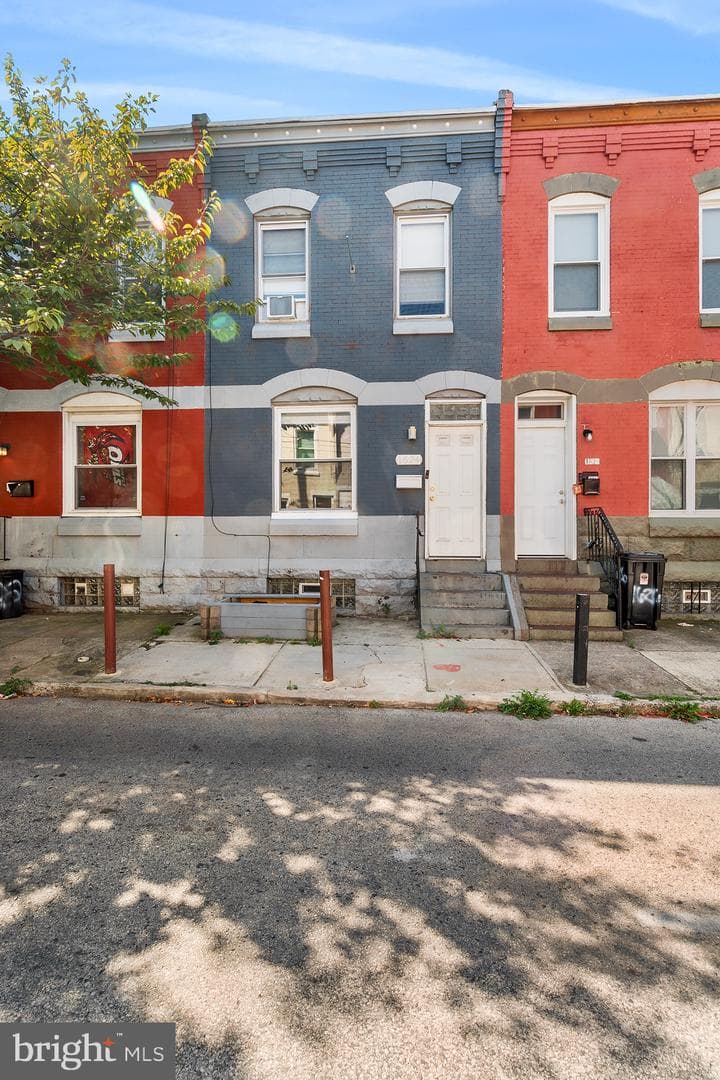 1624 Edgley St photo 1