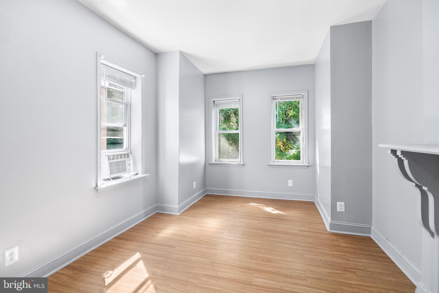1624 Edgley St photo 20