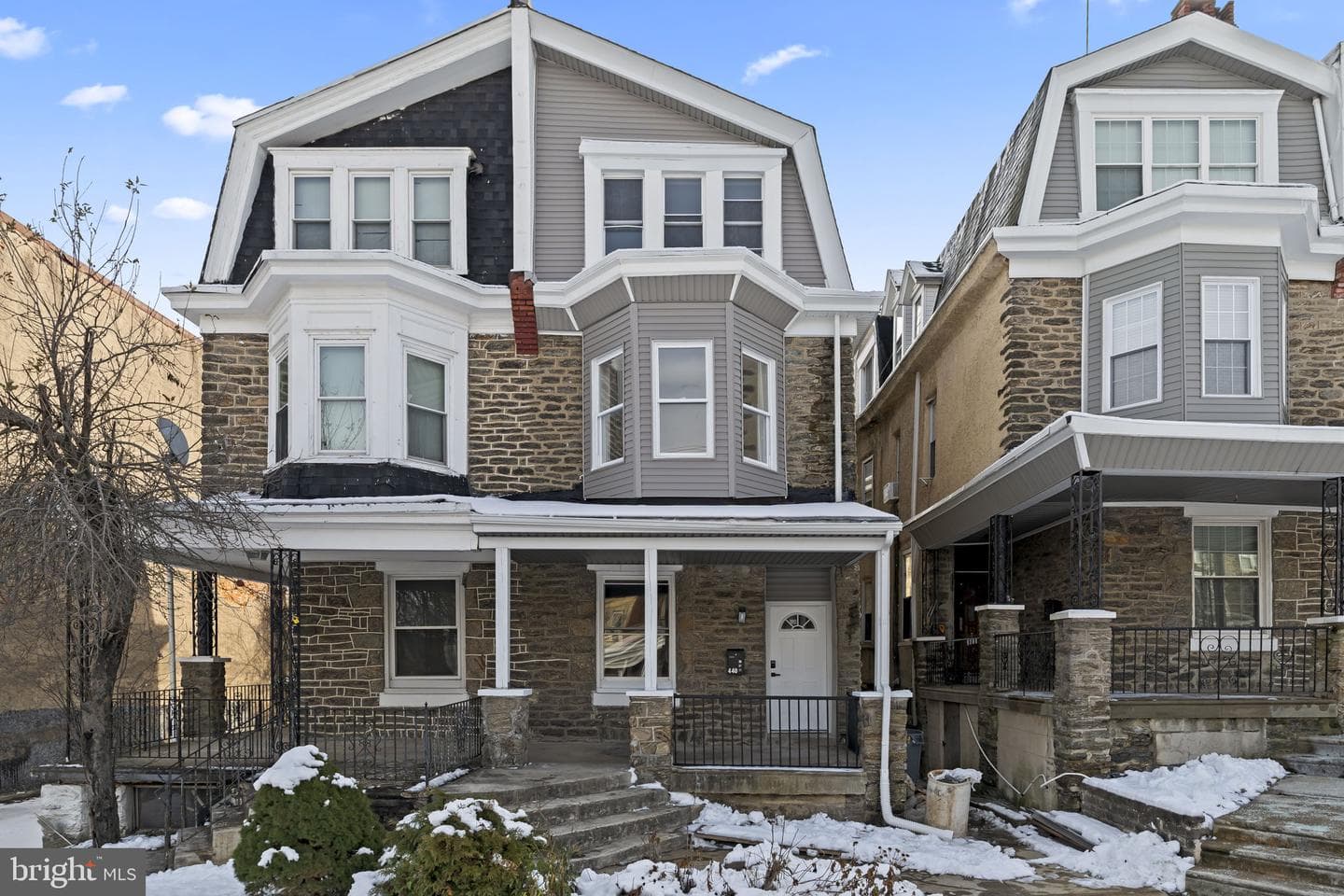 440 E Walnut Lane photo 3