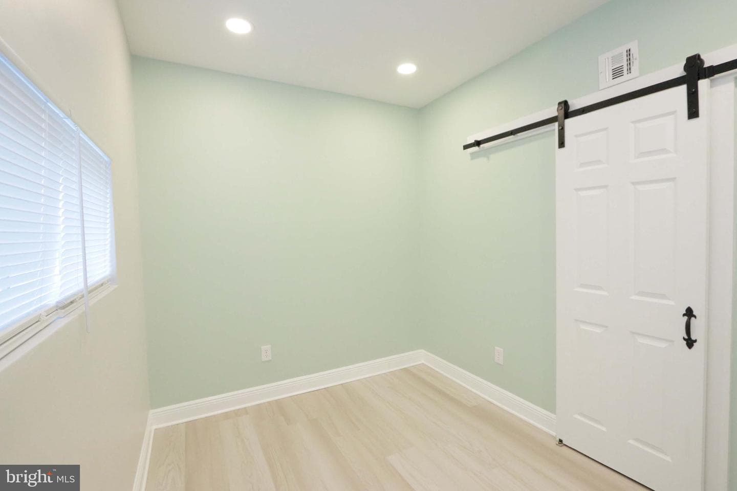 2828 Cedar Street photo 51