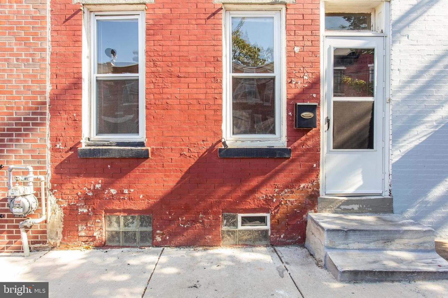 3911 Warren Street photo 4