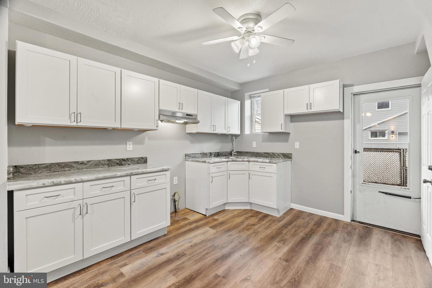 3083 Witte Street photo 5