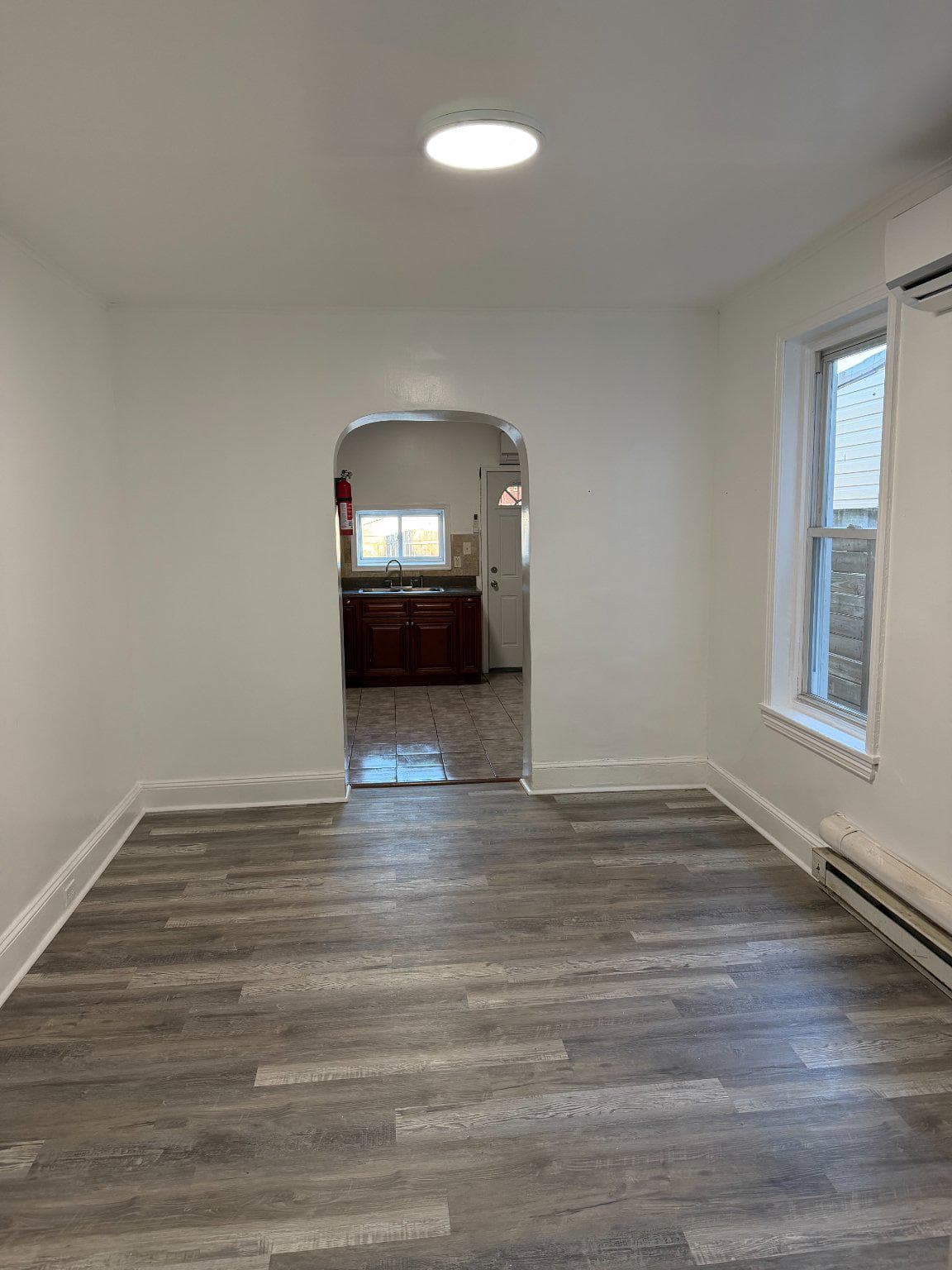 2019 E Elkhart Street photo 4