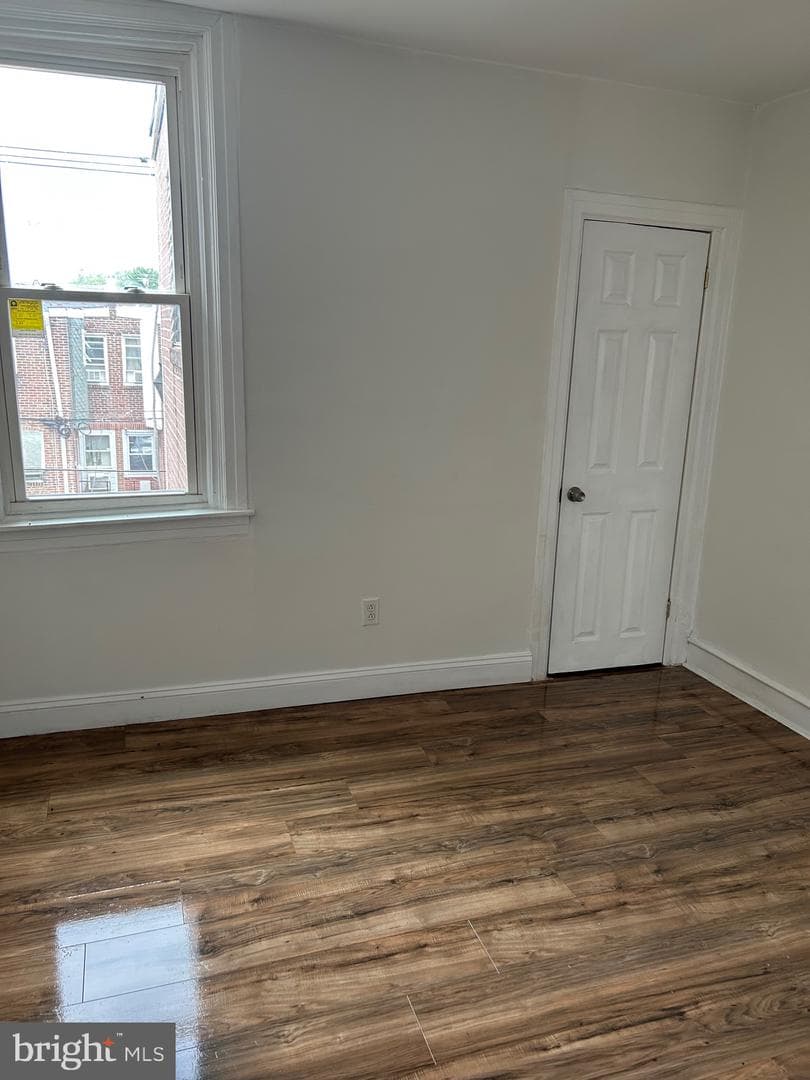 6849 Regent Street photo 10