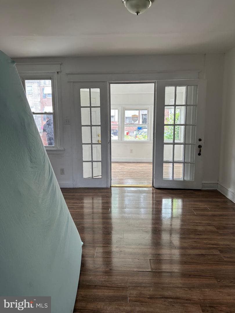 6849 Regent Street photo 3