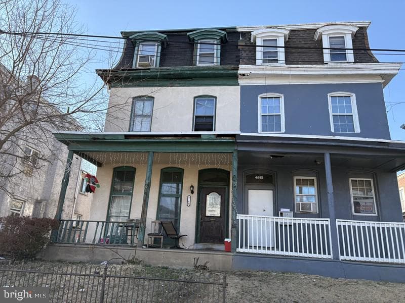 4660 Penn Street photo 1