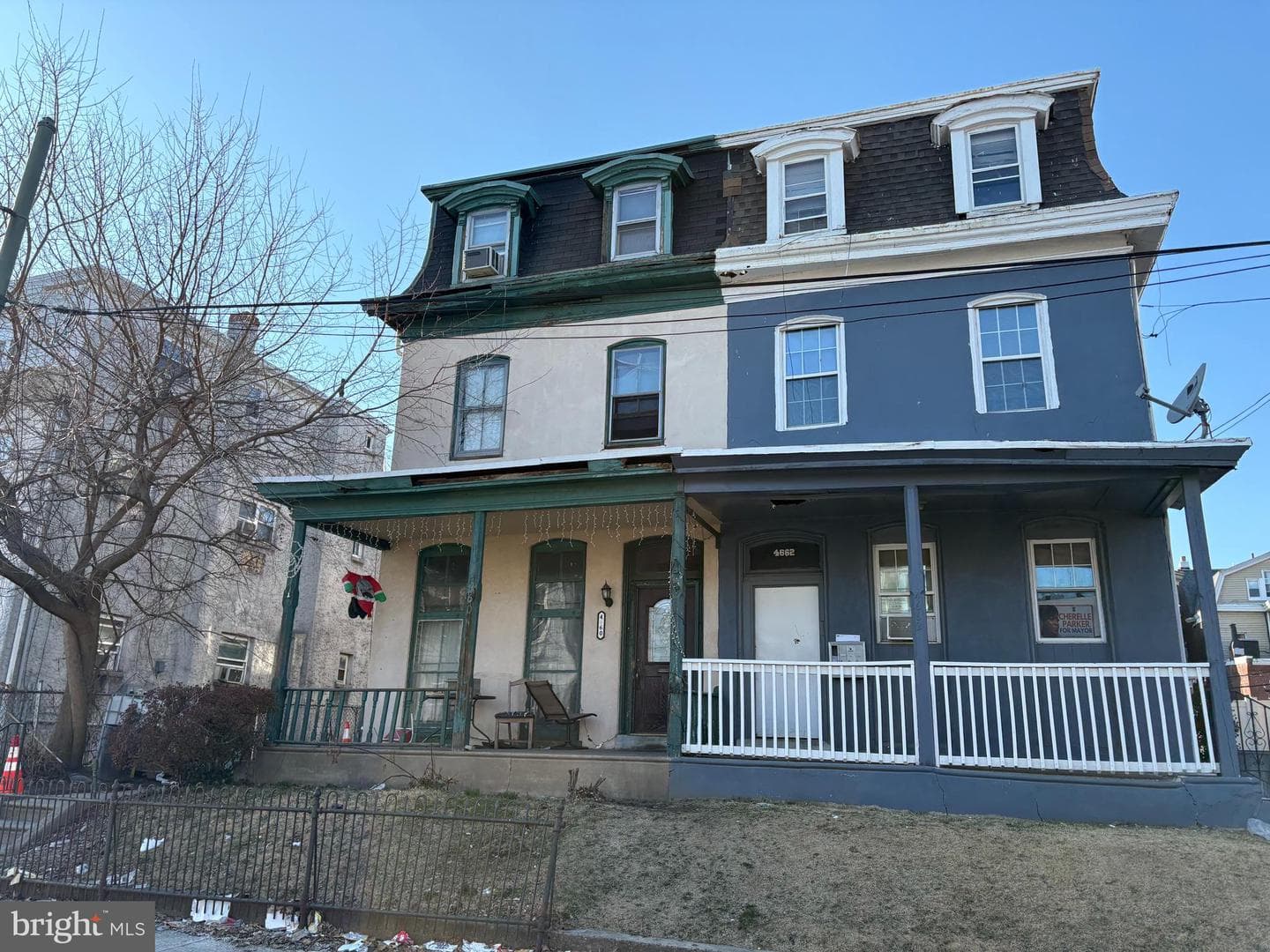 4660 Penn Street photo 2