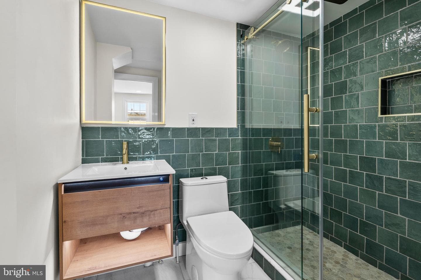 1138 S Clifton Street photo 12