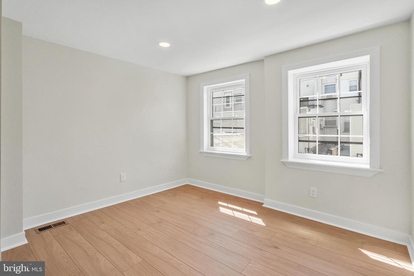 1138 S Clifton Street photo 13