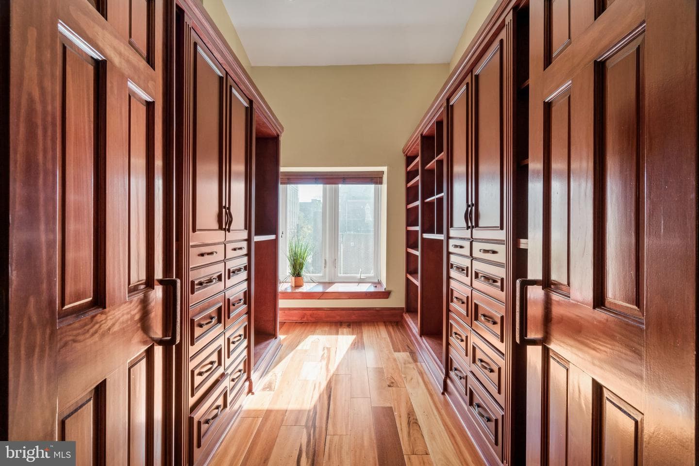 802 Locust Street #201 photo 37