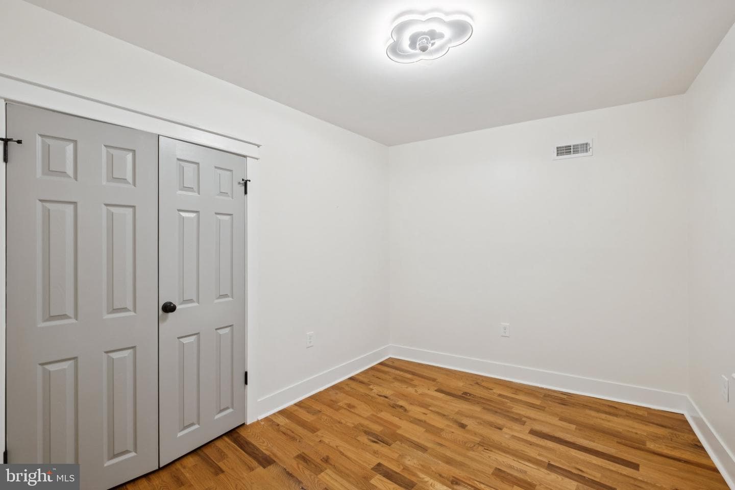 923 S 3rd Street photo 23