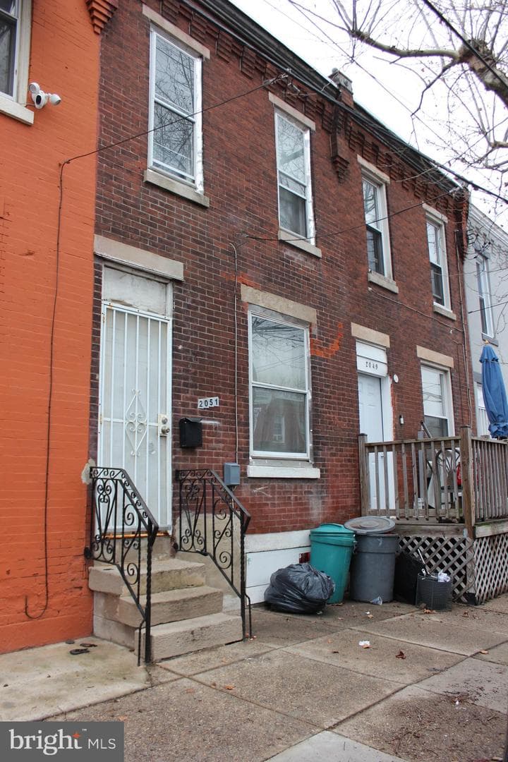 2051 Dennie Street photo 1
