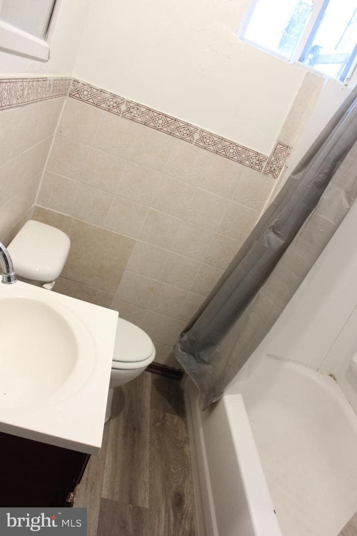 2051 Dennie Street photo 16