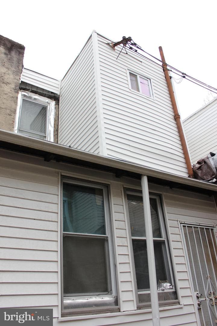 2051 Dennie Street photo 18