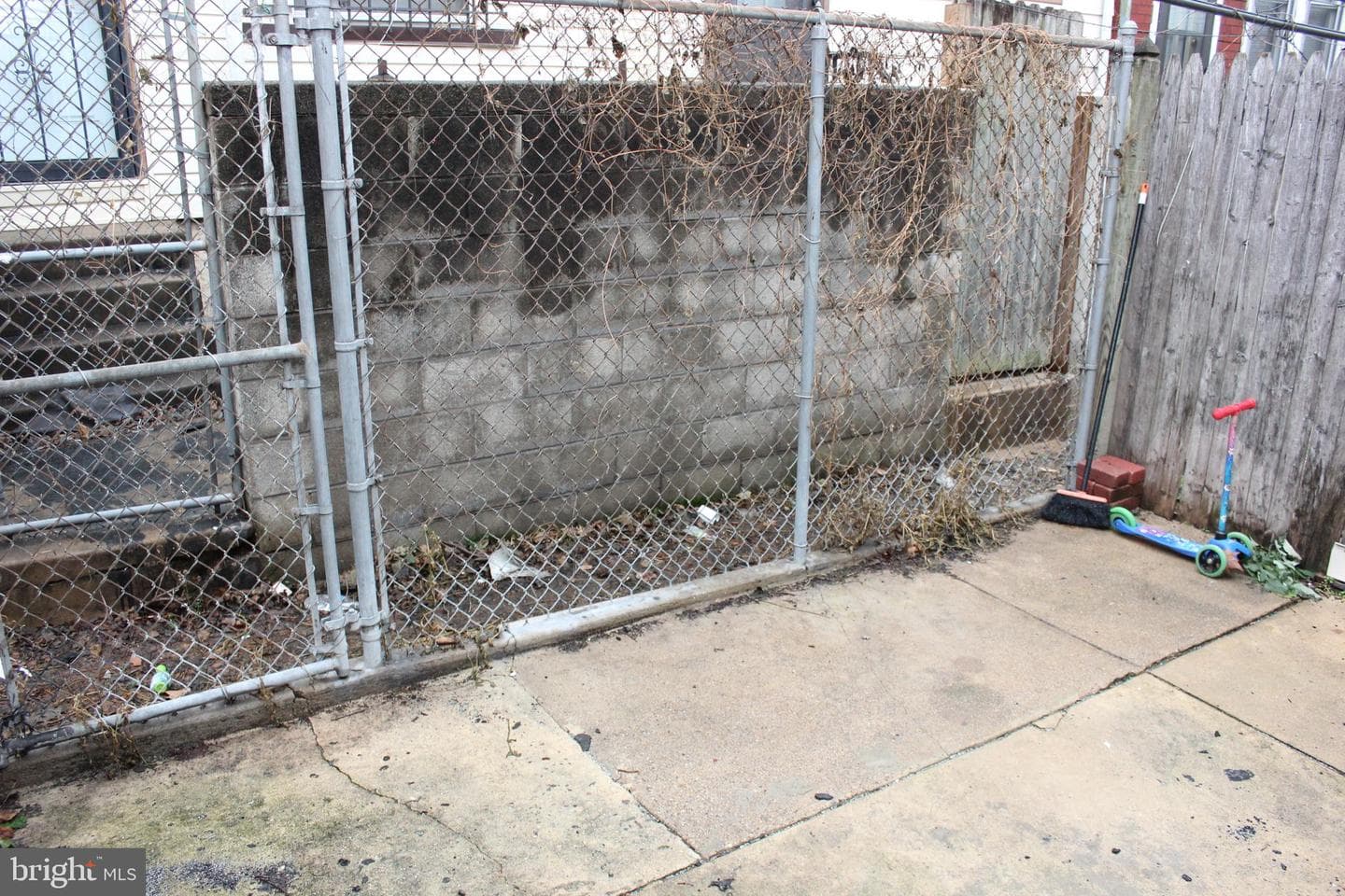 2051 Dennie Street photo 19
