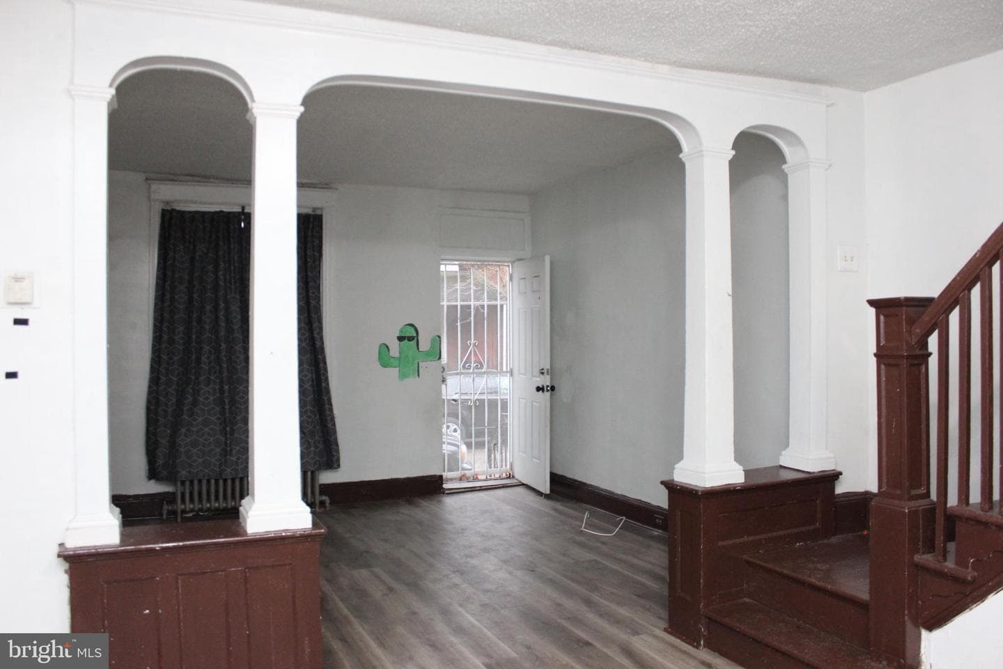 2051 Dennie Street photo 3