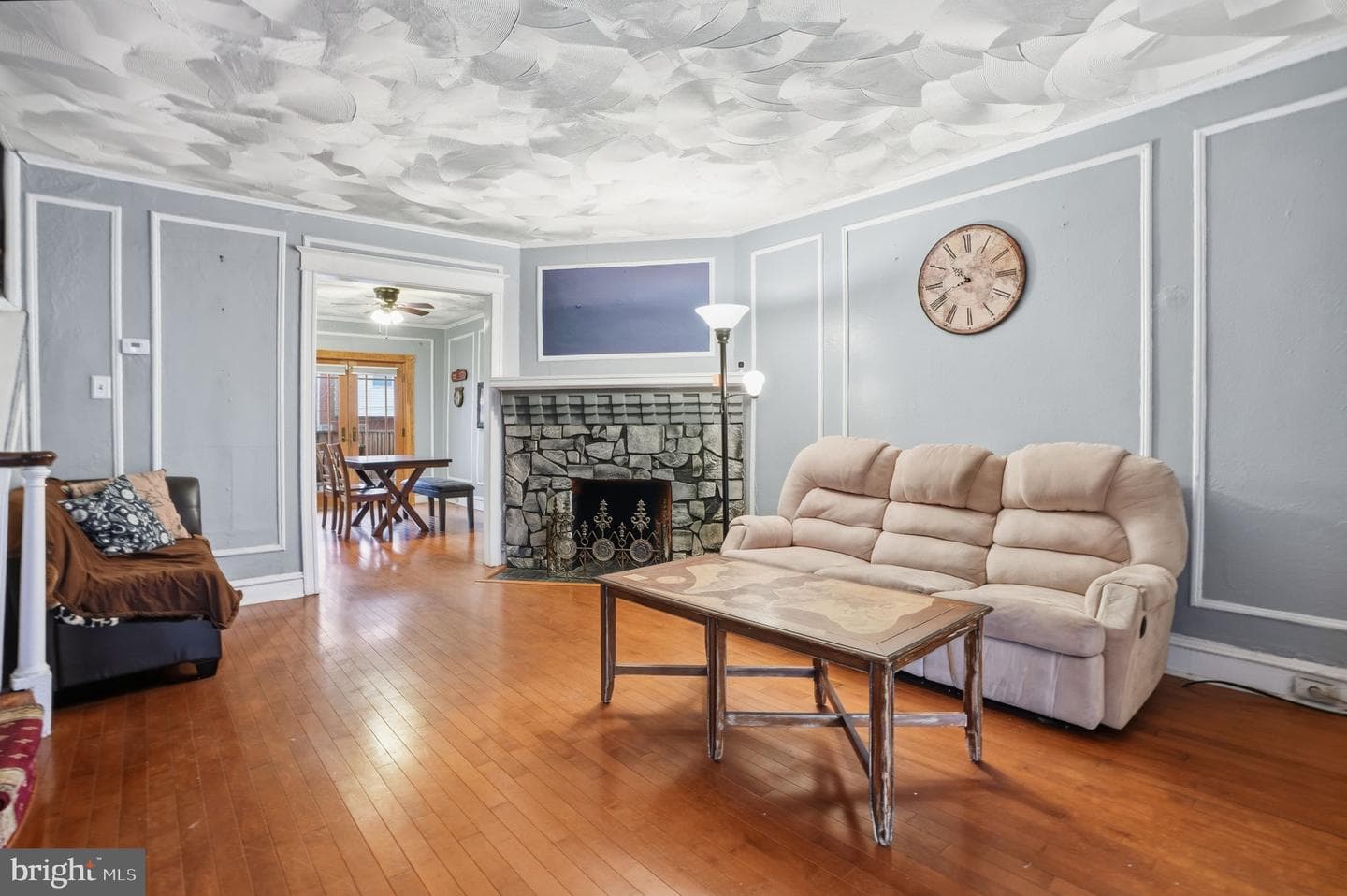 5207 Diamond Street photo 6