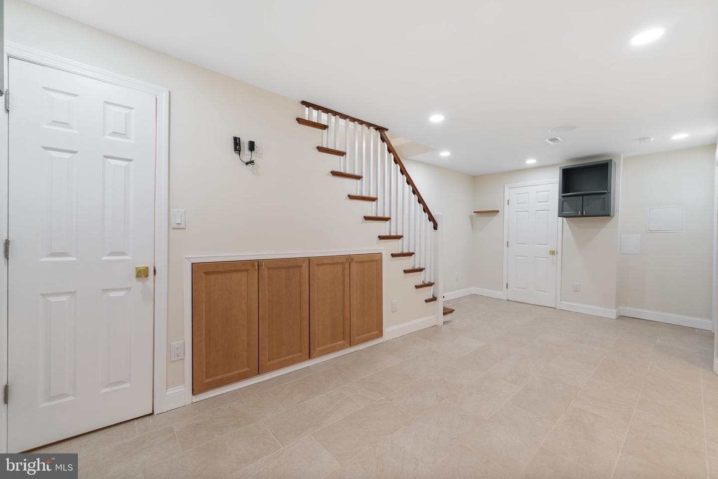 6027 Woodcrest Avenue photo 52
