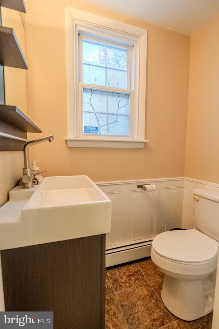 613 Seville Street photo 21
